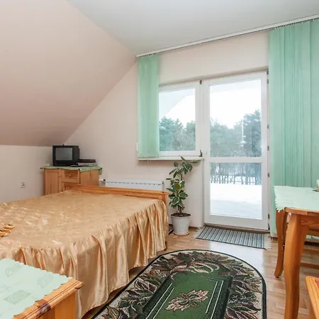 Wypoczynek Roda 招待所 3*