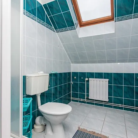 Wypoczynek Roda 招待所 3*